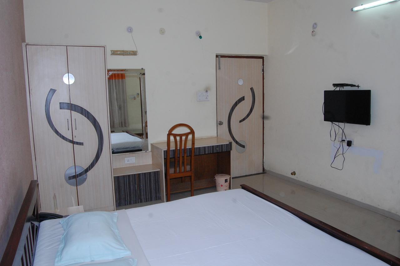 River Touch Resort Silvassa Zewnętrze zdjęcie